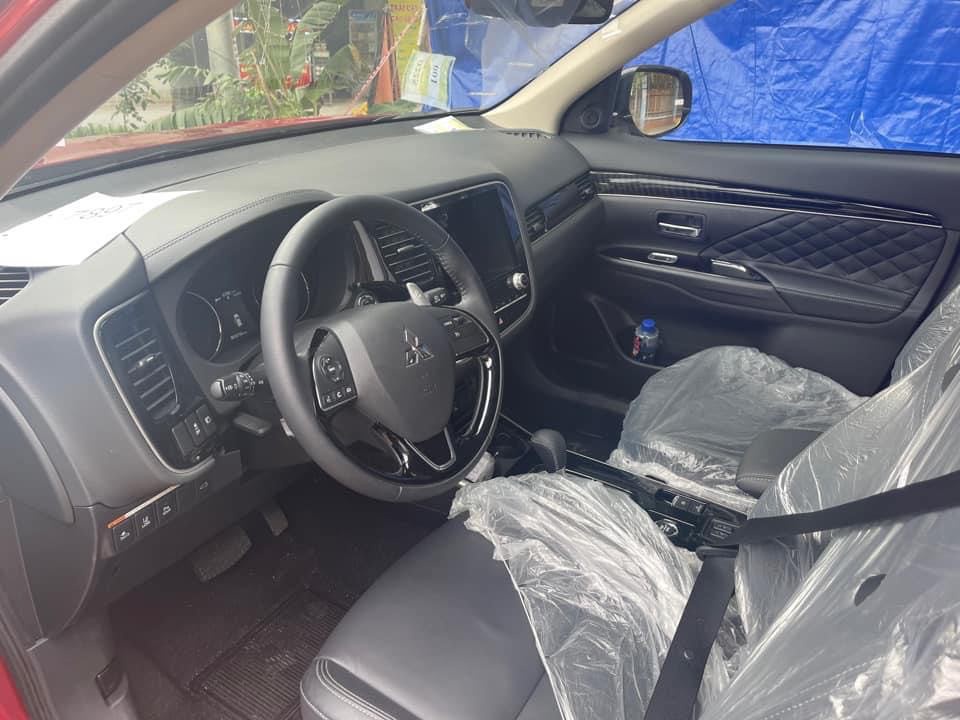 mitsubishi-outlander-2022-xuat-hien-tai-viet-nam-3
